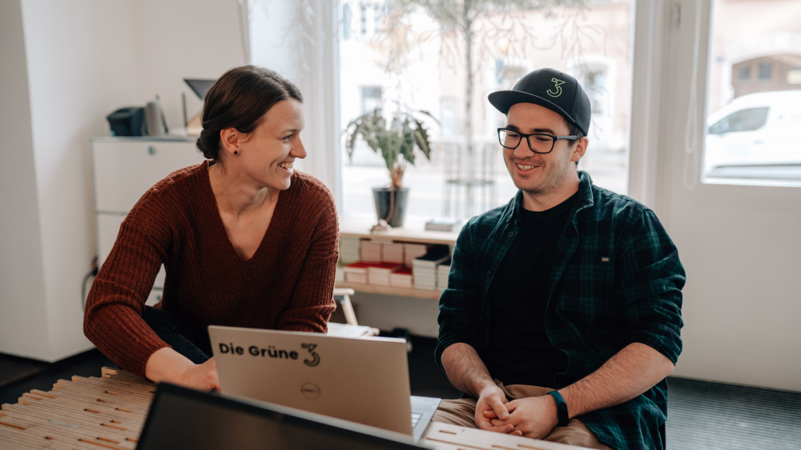 Die Grüne 3 Ingolstadt Job Header Buchhaltung HR
